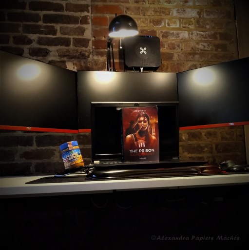 ordinateurs et livre